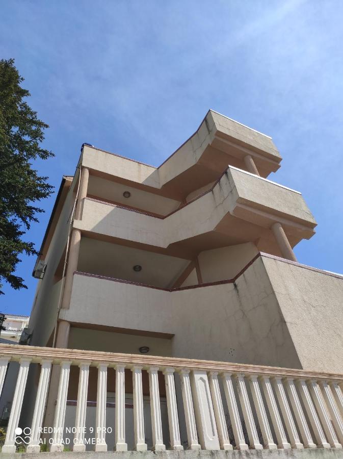Apartments Anne Petrovac Zewnętrze zdjęcie