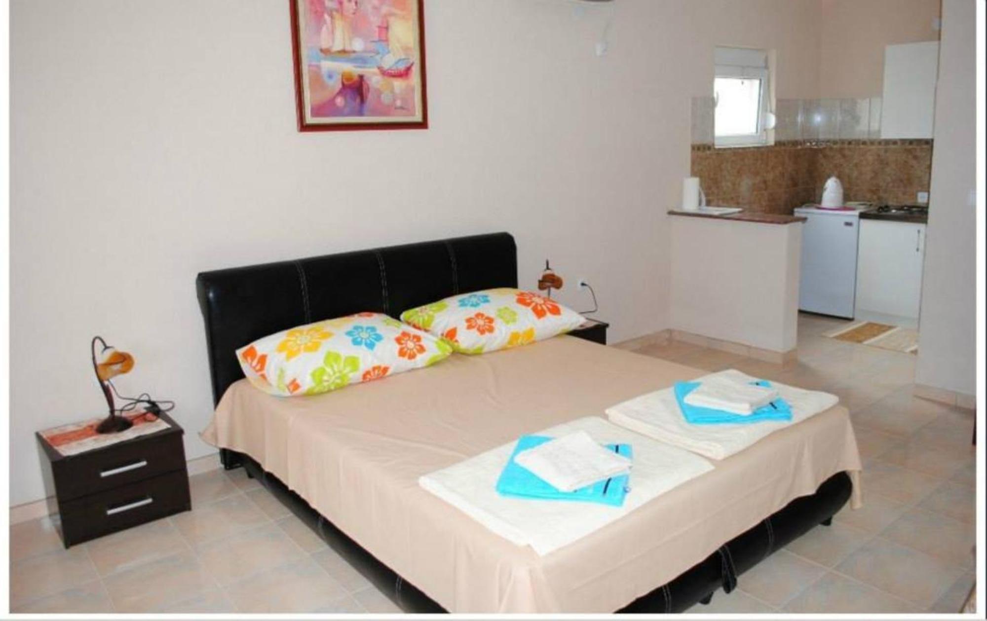 Apartments Anne Petrovac Zewnętrze zdjęcie